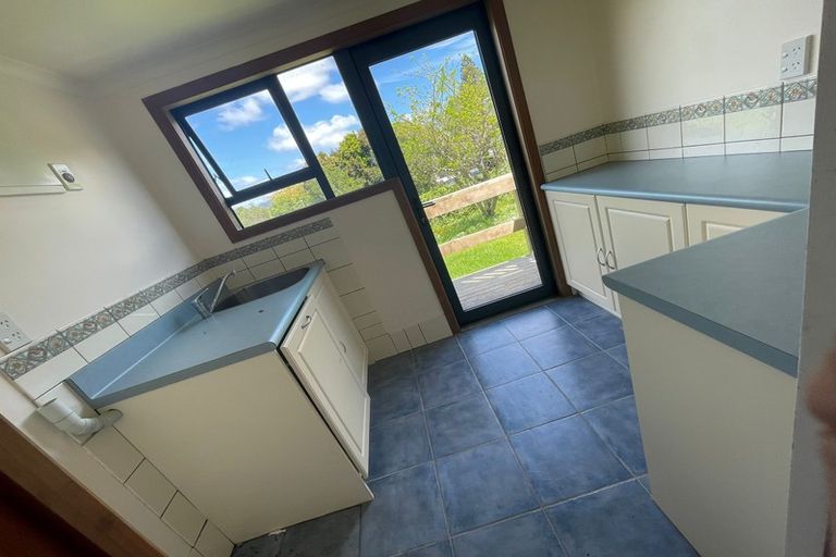 Photo of property in 140 Waimumu Road, Massey, Auckland, 0614