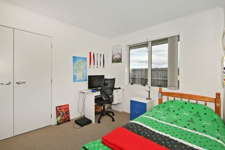 Photo of property in 14 O'farrell Drive, One Tree Point, 0118