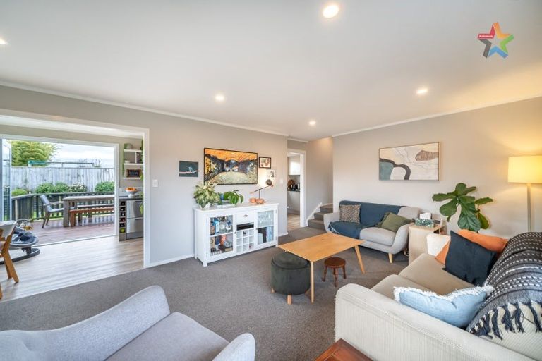 Photo of property in 18 Tarras Grove, Kelson, Lower Hutt, 5010