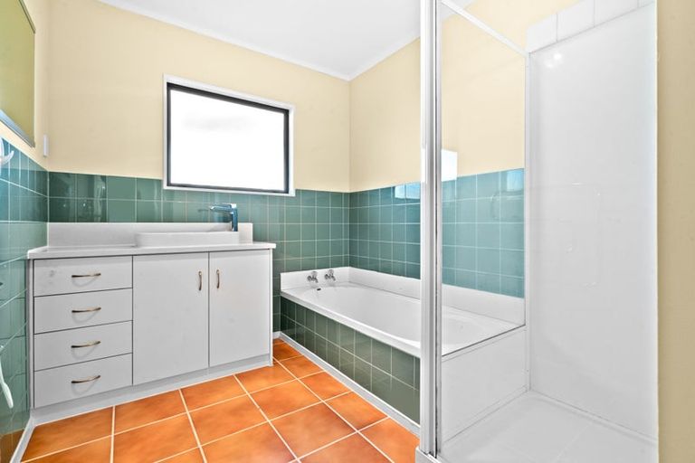 Photo of property in 56 Fernaig Street, Papakura, 2110