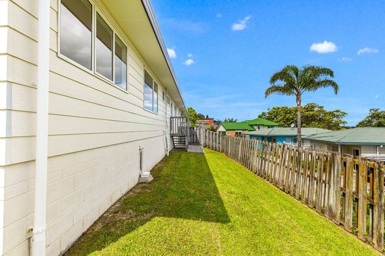 Photo of property in 2/9 Mably Court, Stanmore Bay, Whangaparaoa, 0932