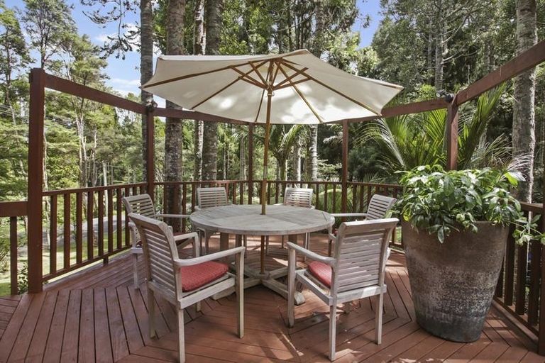 Photo of property in 15 Tainui Road, Titirangi, Auckland, 0604