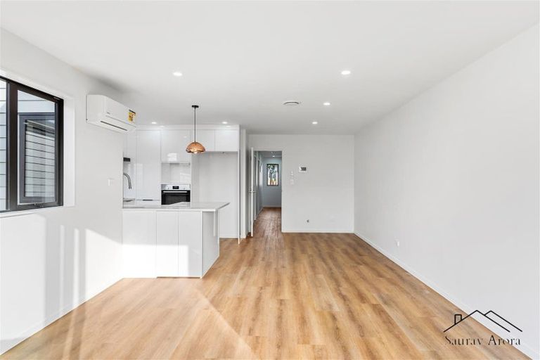 Photo of property in 16 Combat Street, Papakura, 2110