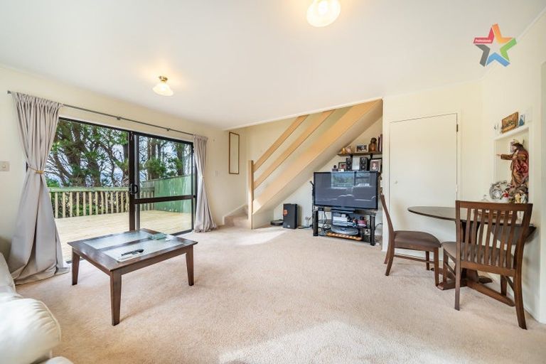 Photo of property in 6a Mossburn Grove, Kelson, Lower Hutt, 5010