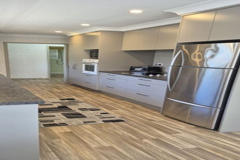 Photo of property in 44 Racecourse Road, Waiuku, 2123