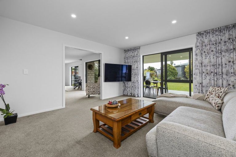 Photo of property in 9 Mylindas Road, Whakatiwai, Miranda, 2473