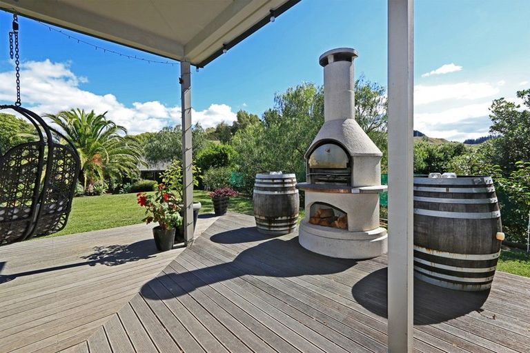 Photo of property in 244 Seafield Road, Eskdale, Napier, 4182