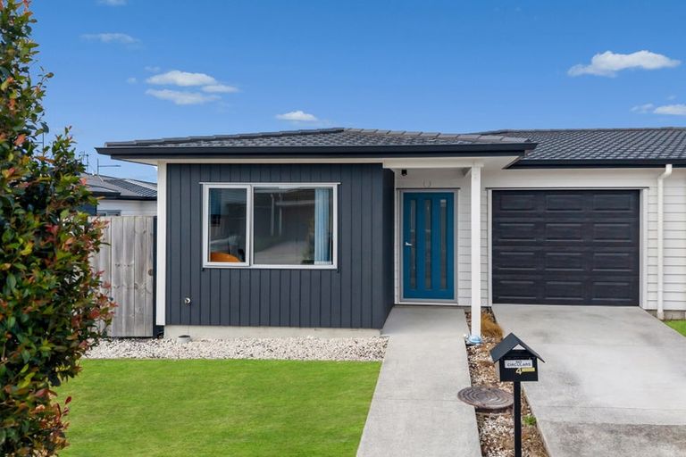 Photo of property in 4 Mokopapa Street, Takanini, 2112