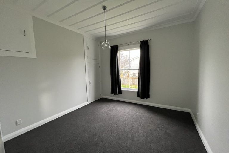 Photo of property in 37 Ross Street, Woodville, 4920