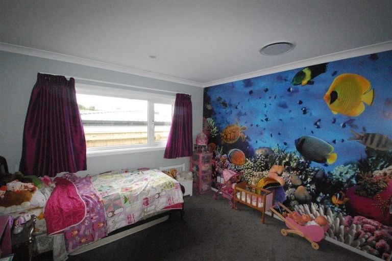 Photo of property in 16 Belize Grove, Grenada Village, Wellington, 6037