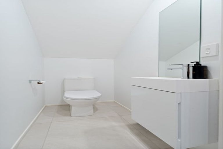 Photo of property in 32c Titoki Street, Te Atatu Peninsula, Auckland, 0610