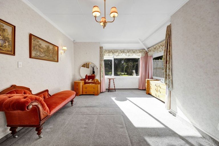 Photo of property in 74 South Road, Manaia, 4612