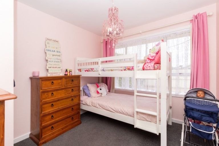 Photo of property in 84 Gilberthorpes Road, Hei Hei, Christchurch, 8042