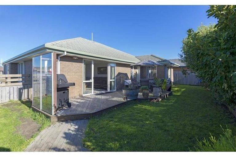 Photo of property in 7 Brightstone Crescent, Aranui, Christchurch, 8061