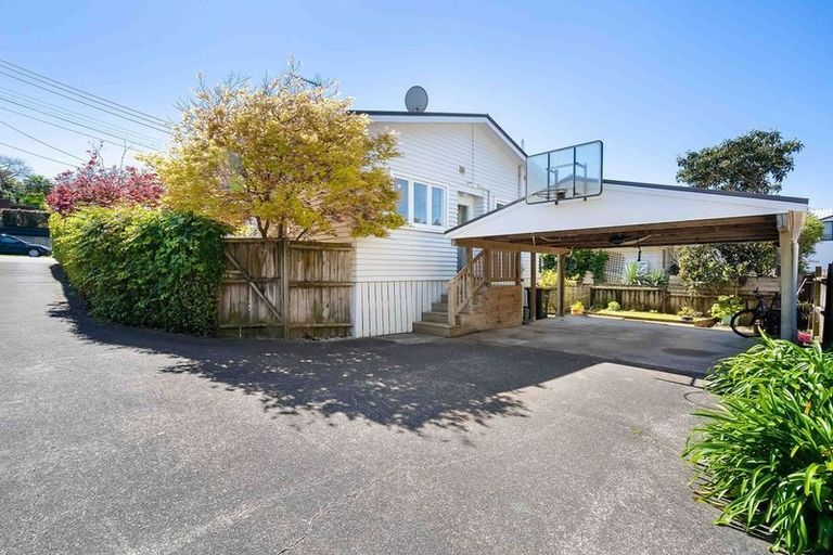 Photo of property in 1/18 Nile Road, Milford, Auckland, 0620