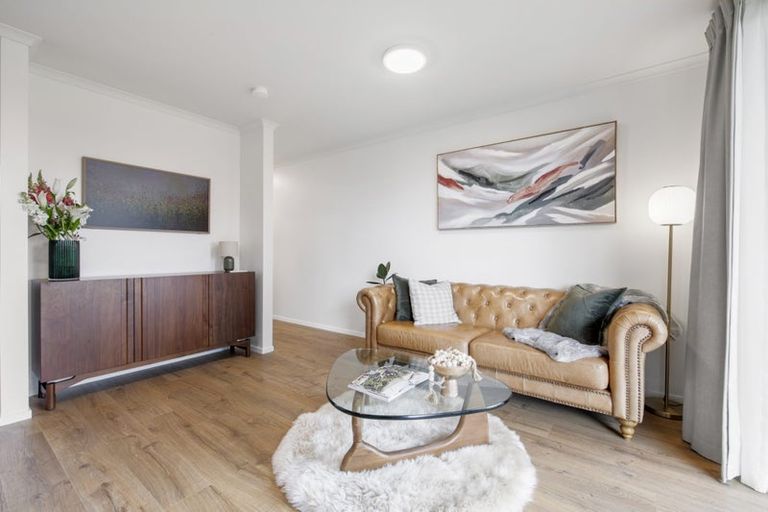 Photo of property in 11/90 Swaffield Road, Papatoetoe, Auckland, 2025