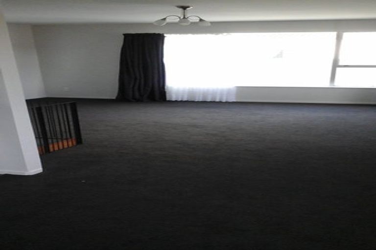 Photo of property in 229 Queenspark Drive, Parklands, Christchurch, 8083