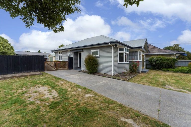Photo of property in 16 Lincoln Road, Hillmorton, Christchurch, 8024