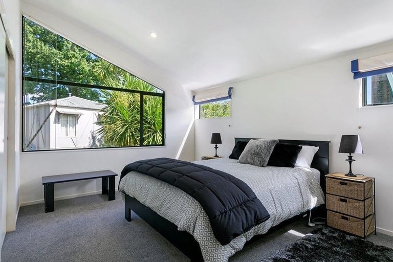 Photo of property in 2/124 Te Heuheu Street, Taupo, 3330