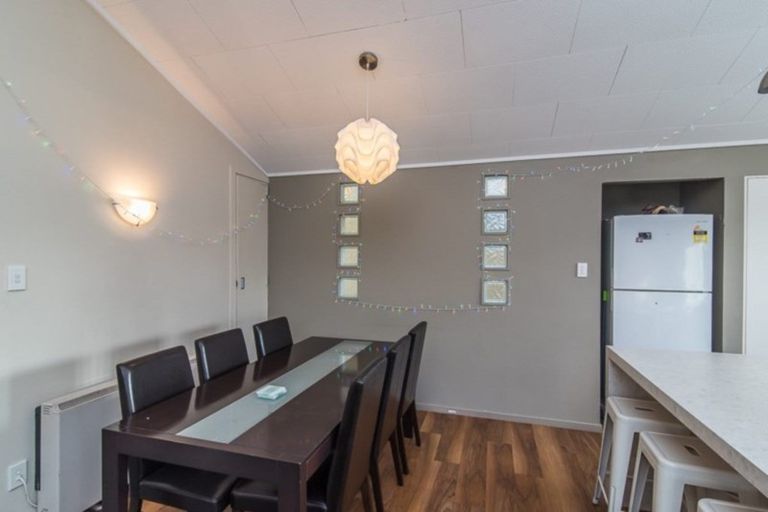 Photo of property in 6 Campbell Avenue, Paraparaumu, 5032