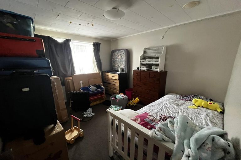 Photo of property in 2a Robson Street, Stokes Valley, Lower Hutt, 5019