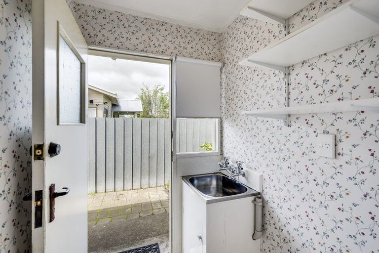 Photo of property in 1/802 Victoria Street, Parkvale, Hastings, 4122