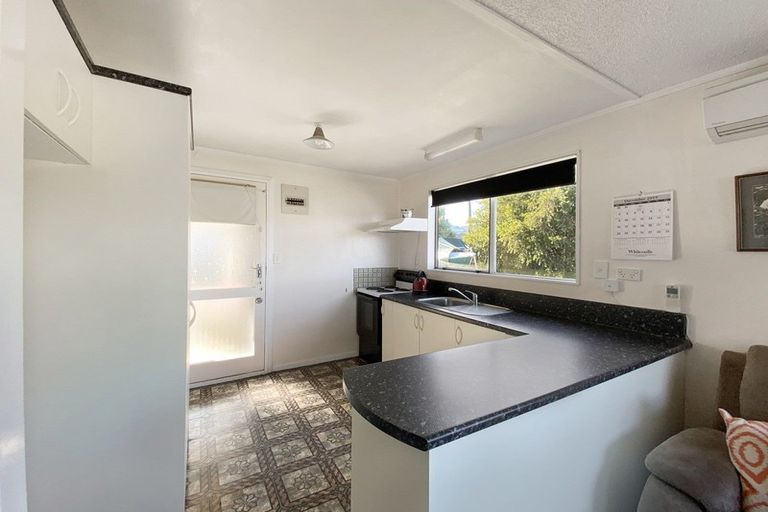 Photo of property in 3b Hannah Road, Hannahs Bay, Rotorua, 3010