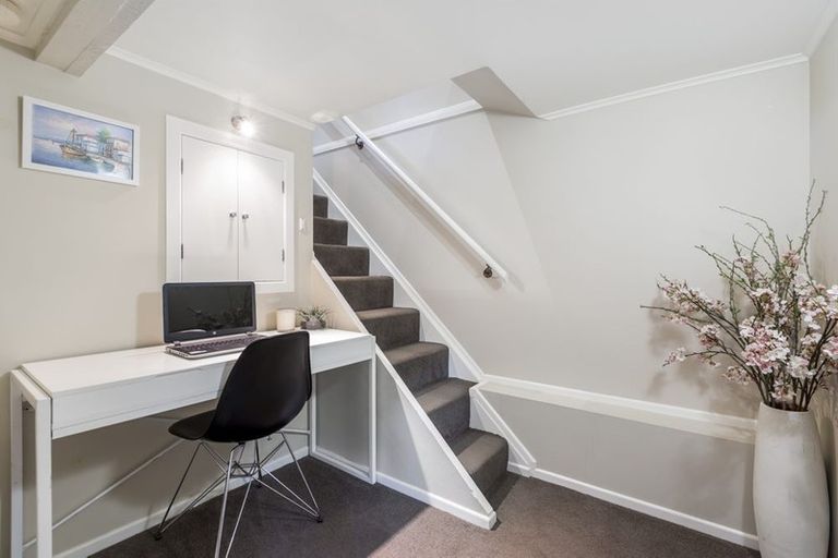 Photo of property in 15 Graham Avenue, Te Atatu Peninsula, Auckland, 0610