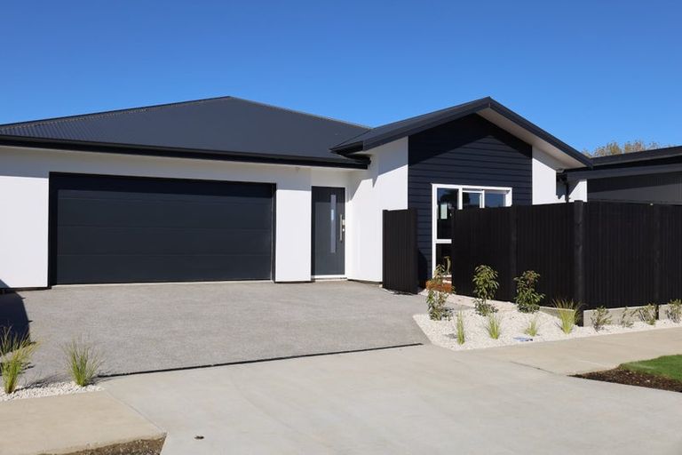 Photo of property in 84 Freedom Drive, Kelvin Grove, Palmerston North, 4470