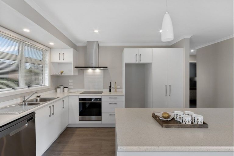 Photo of property in 4d Read Crescent, Clive, 4102