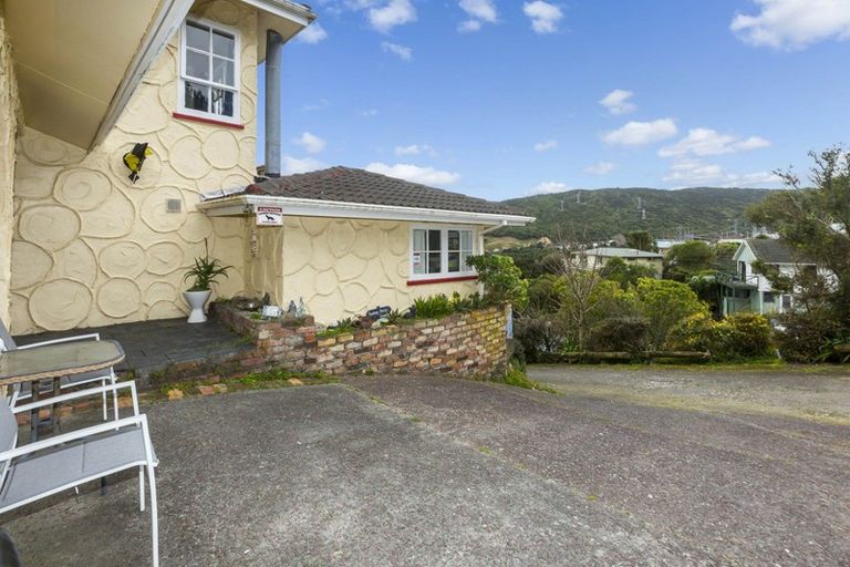Photo of property in 3 Lord Street, Stokes Valley, Lower Hutt, 5019
