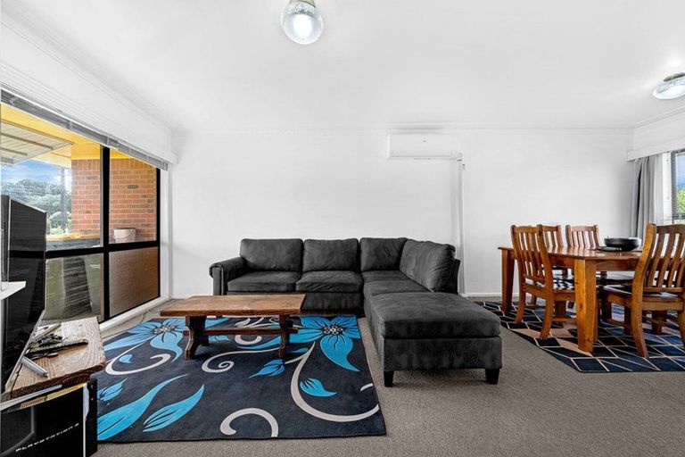Photo of property in 3/2 Ferguson Street, Manurewa East, Auckland, 2102