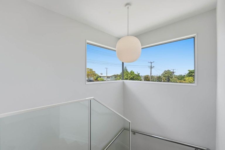 Photo of property in 1/186 Forrest Hill Road, Forrest Hill, Auckland, 0620