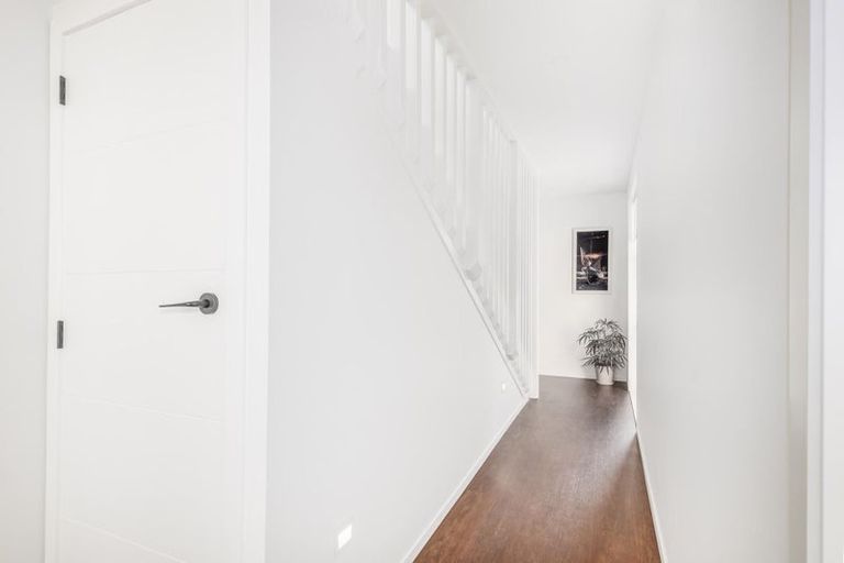 Photo of property in 94 Kotare Street, Waikanae, 5036