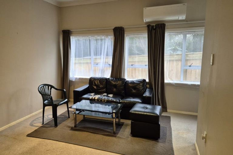 Photo of property in 22 Hampton Hill Road, Tawa, Wellington, 5028
