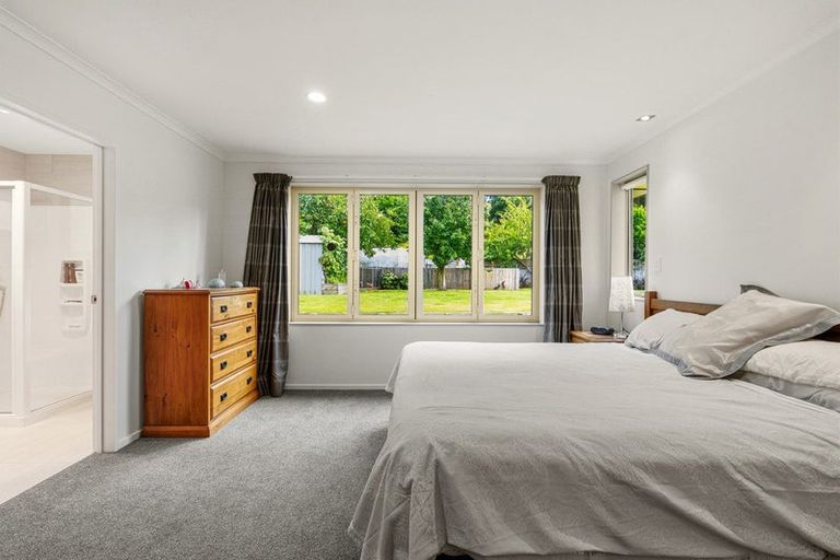 Photo of property in 33 Sylvan Street, Lake Hayes, Queenstown, 9304