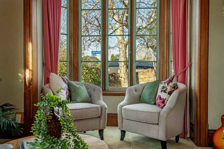 Photo of property in 102 Atawhai Road, Fitzherbert, Palmerston North, 4410