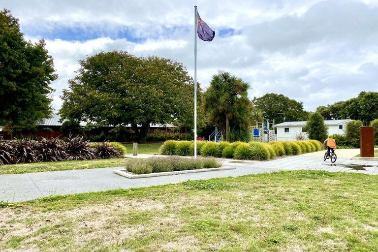 Photo of property in 23 Bridge Street, Southbridge, 7602