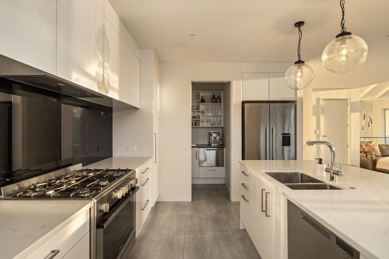 Photo of property in 76 Edgecumbe Road, Tauranga, 3110