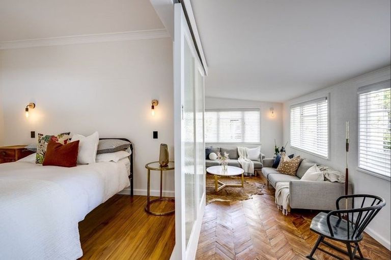 Photo of property in 5 Hooker Avenue, Hospital Hill, Napier, 4110