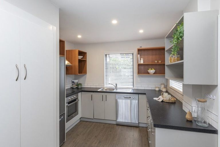 Photo of property in 37 Rhodes Street, Merivale, Christchurch, 8014