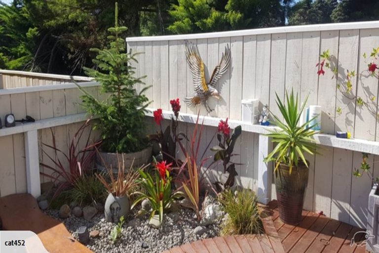 Photo of property in 43a Collins Avenue, Tawa, Wellington, 5028