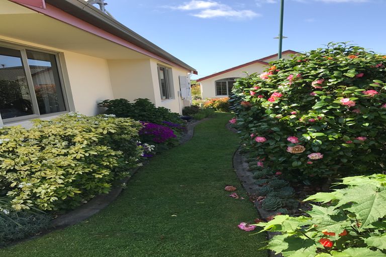 Photo of property in Orange Grove Village, 41/22 Pyes Pa Road, Pyes Pa, Tauranga, 3112