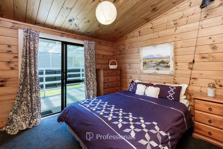 Photo of property in 2/23 Roband Crescent, Brown Owl, Upper Hutt, 5018