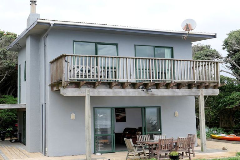 Photo of property in 52 The Esplanade, Raumati South, Paraparaumu, 5032