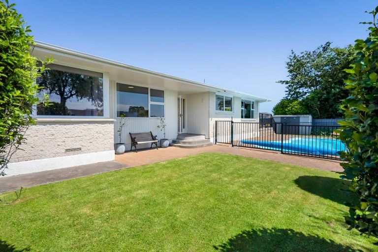 Photo of property in 64 Nevada Drive, Merrilands, New Plymouth, 4312