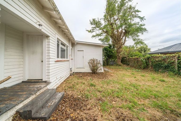 Photo of property in 9 Stewart Crescent, Hokowhitu, Palmerston North, 4410