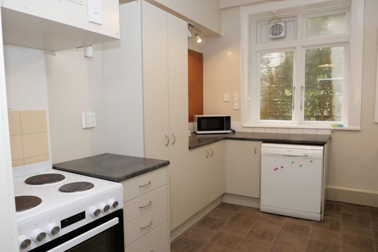 Photo of property in 84a Salamanca Road, Kelburn, Wellington, 6012