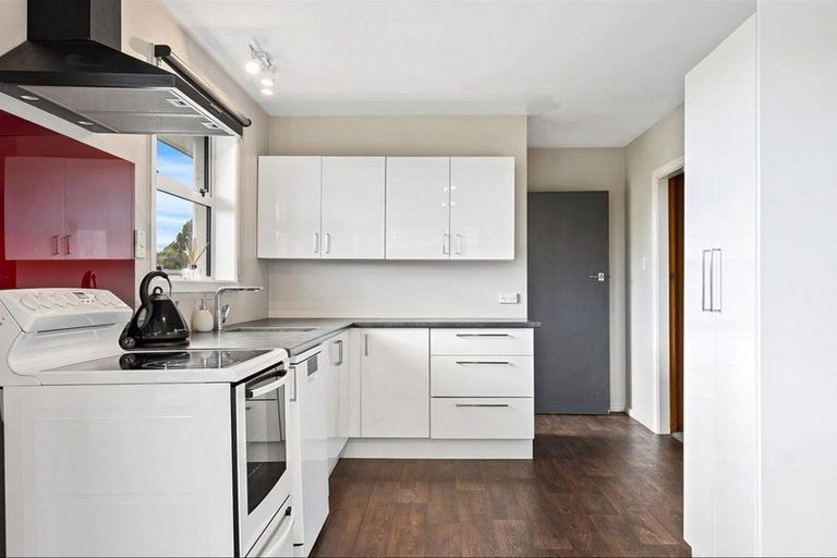 Photo of property in 23 Dunstan Crescent, Hornby, Christchurch, 8042