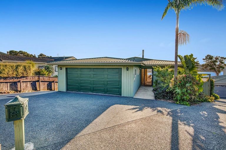 Photo of property in 70 Fidelis Avenue, Snells Beach, 0920